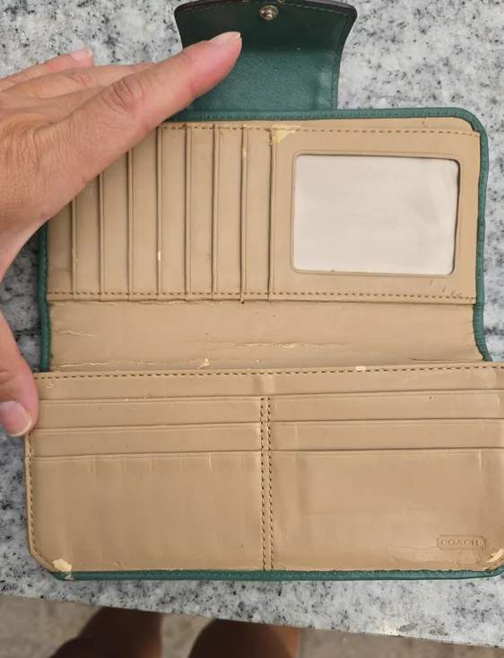 Coach Green And Beige Button Cloaure Wallet - Picture 2 of 6